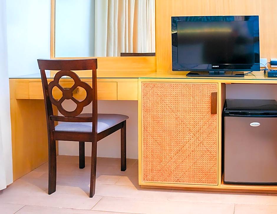 Dumaguete Royal Suite Inn