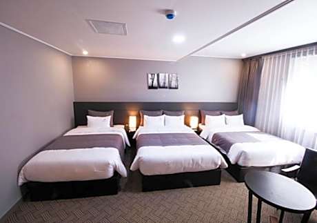 Family triple room