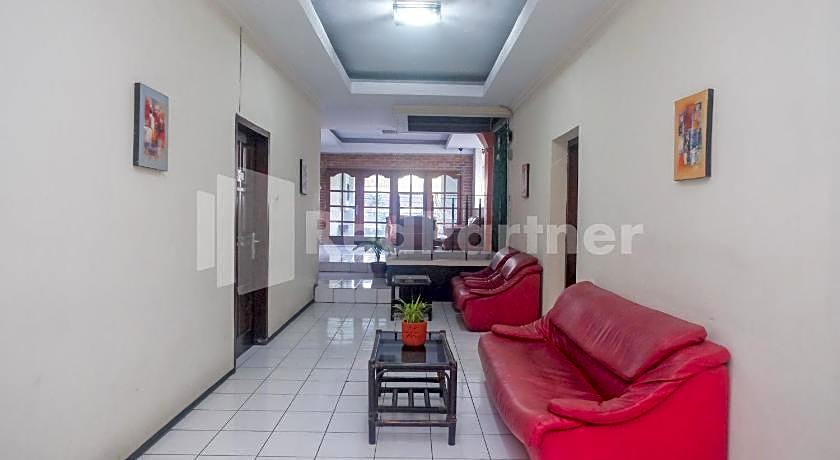 OYO 206 Hotel Candra Kirana