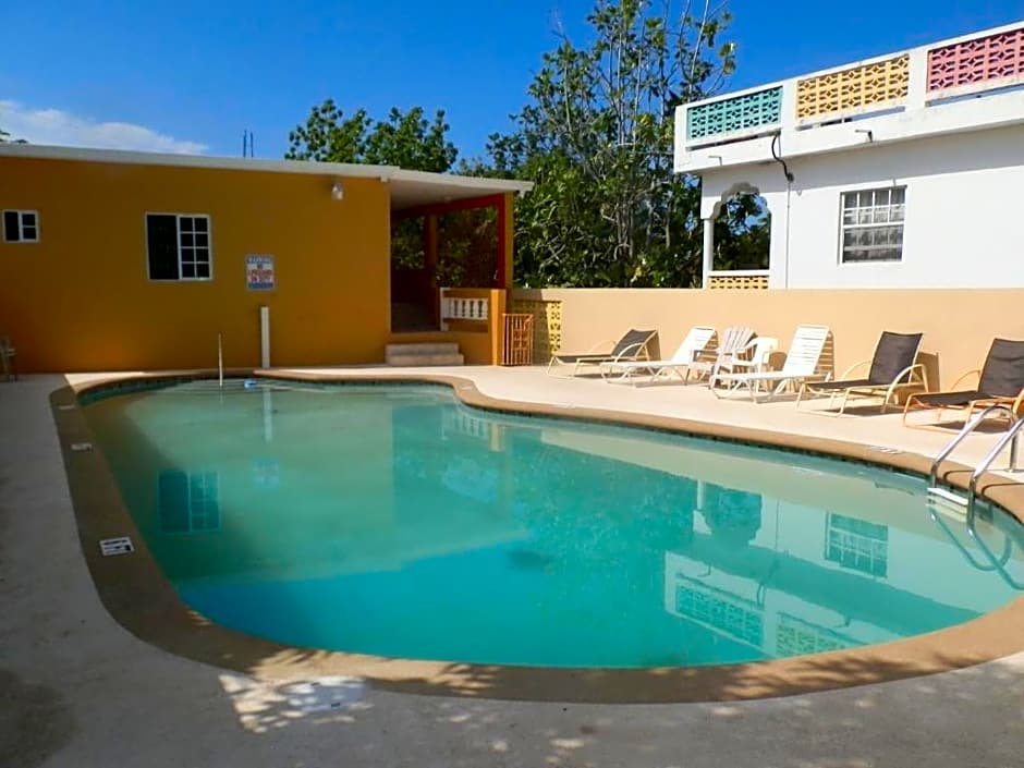 Hotel Paradise on the Rocks