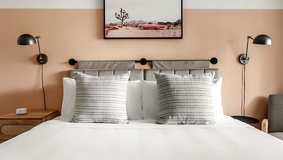 Leland Hotel