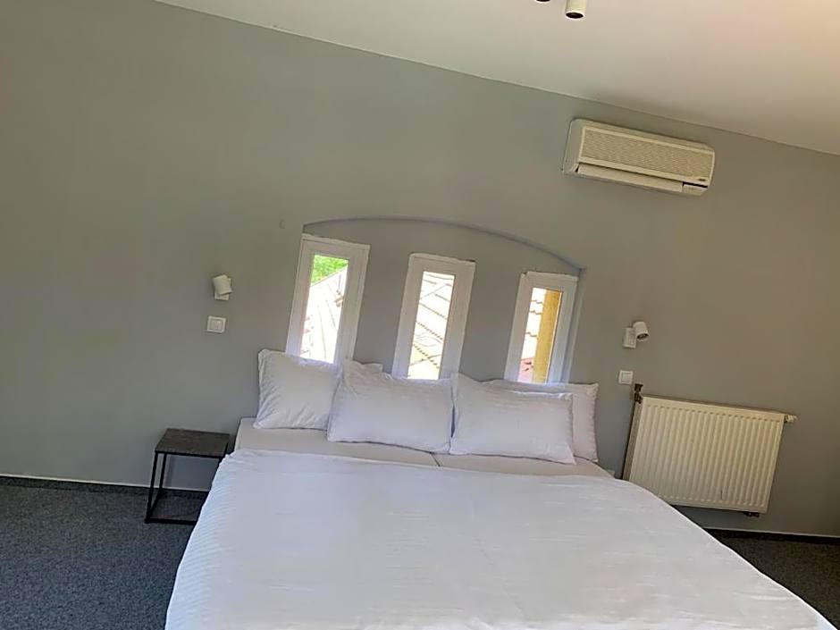 Hotel Herczeg Udvarhaz Poroszlo