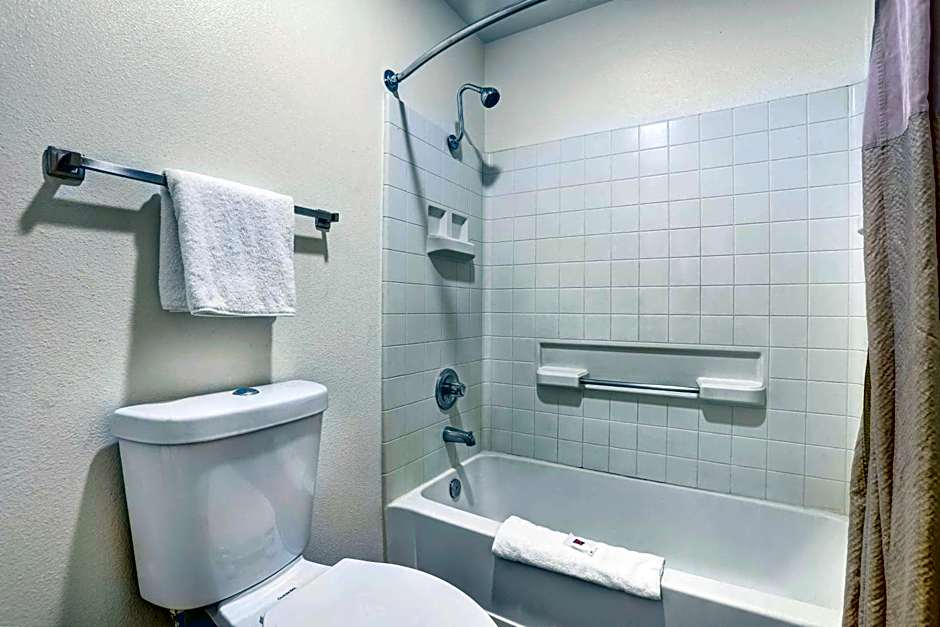 Motel 6-Anderson, CA - Redding Airport