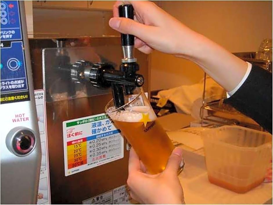 Hamilton Hotel Black