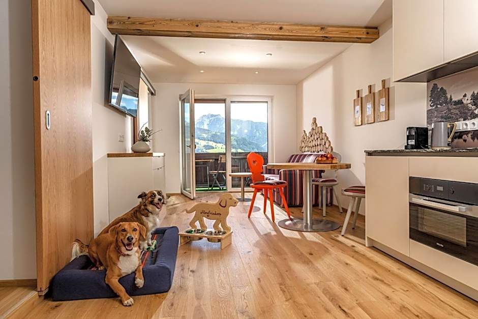 Almfrieden Hotel & Romantikchalet