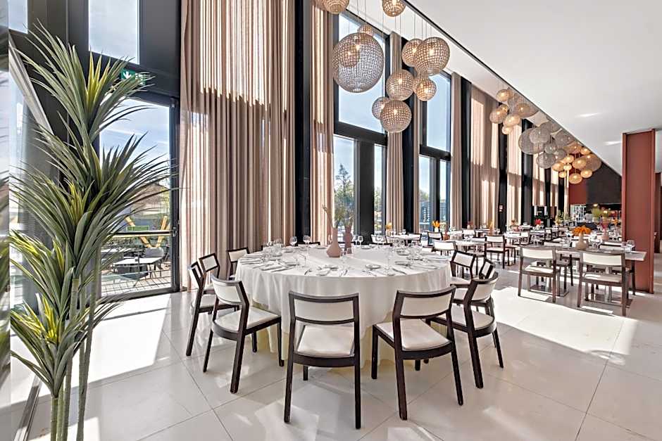 Axis Viana Business & SPA Hotel