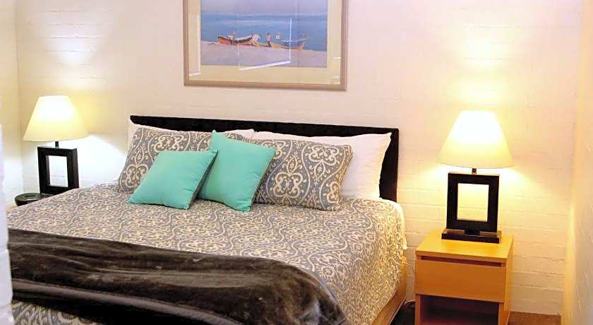 Mollymook Cove Apartments