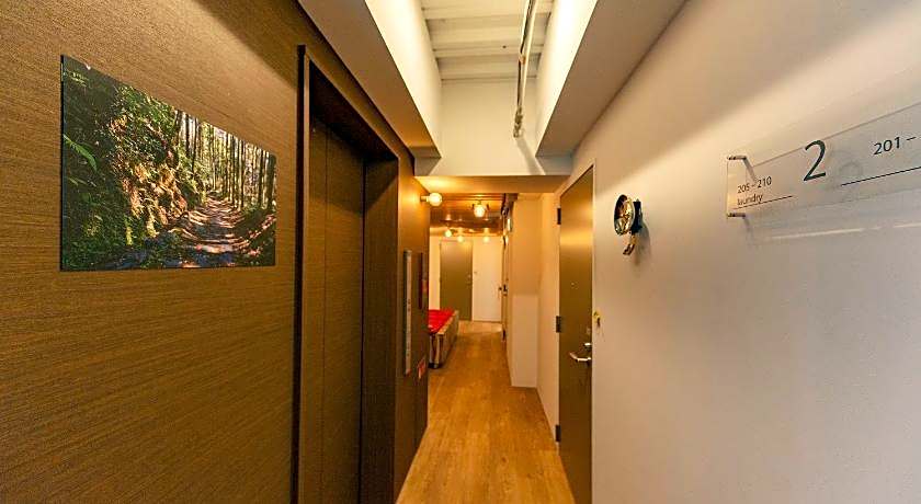 plat hostel keikyu kamakura wave
