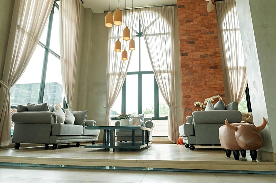 Le Lert Hotel Ratchaburi