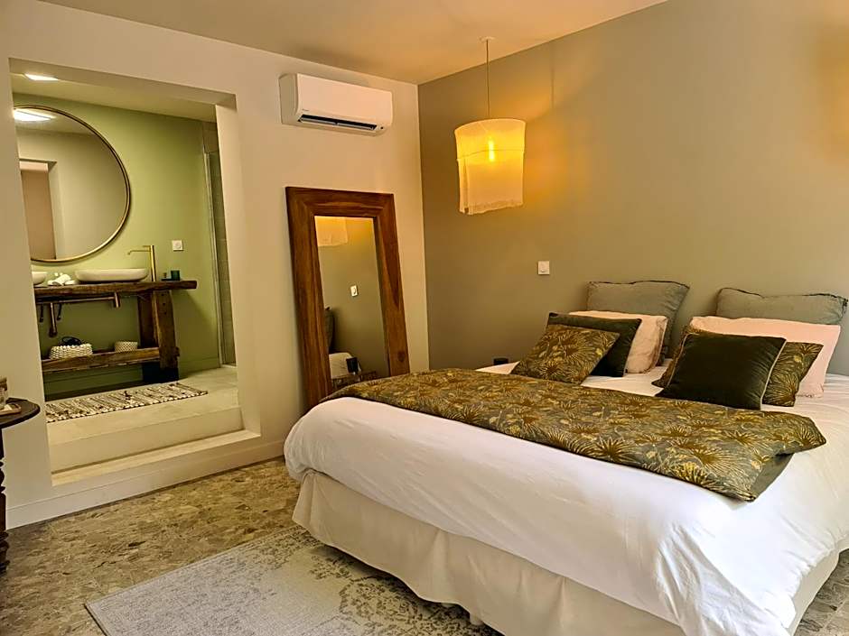 La Maison de Lyna - Suites de charme intra-muros avec parking & autonomie