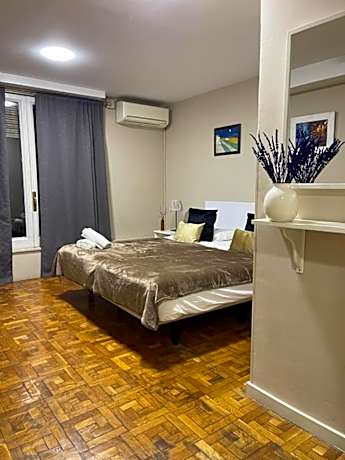 Superior Double or Twin Room with Shared Bathroom