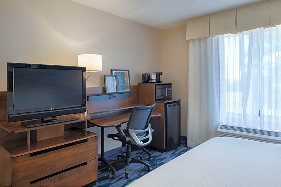 Fairfield Inn & Suites by Marriott Dayton Troy