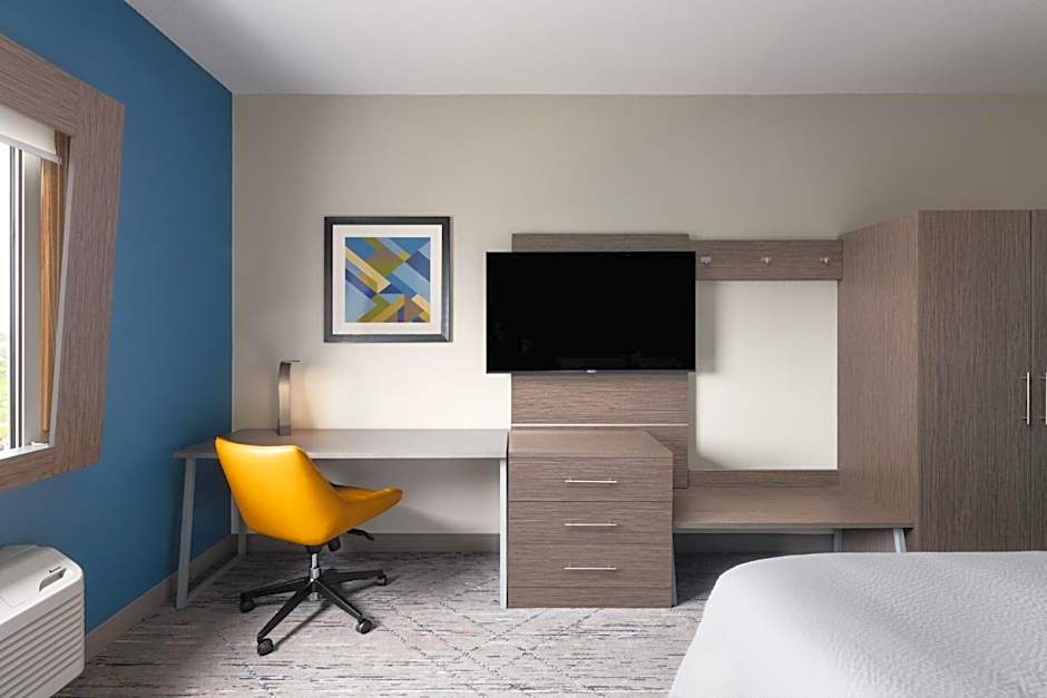 Holiday Inn Express & Suites Boynton Beach West By IHG