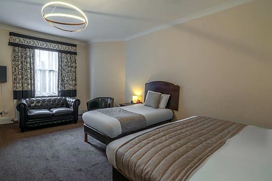 Royal Hotel