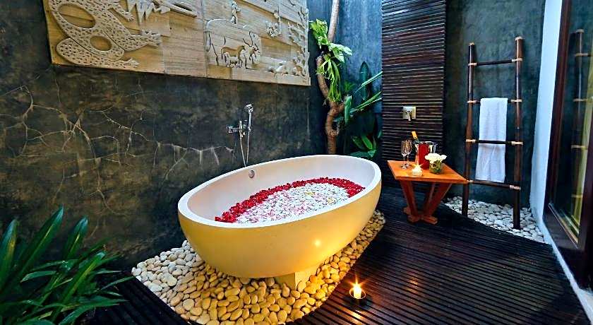 Chandra Bali Villas