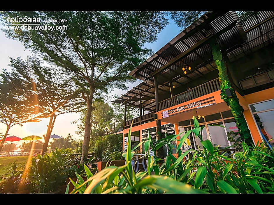 De Bua Valley