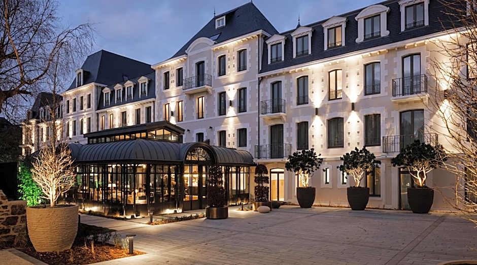 Grand Hotel de Courtoisville