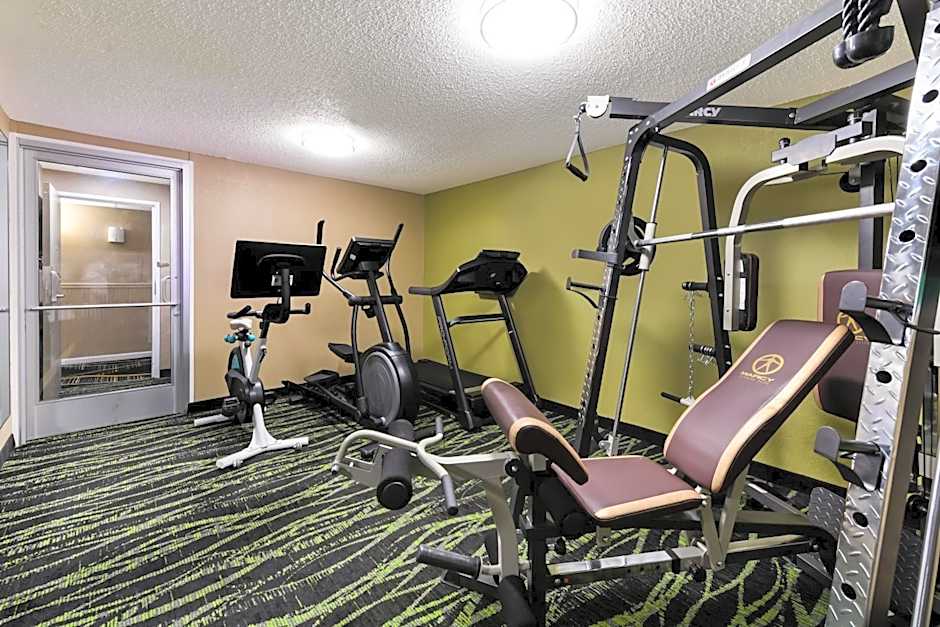 Baymont by Wyndham Liberty MO