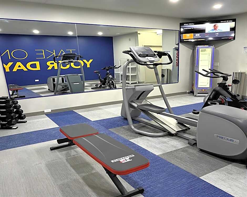 Comfort Inn & Suites Harvey - Chicago Southland