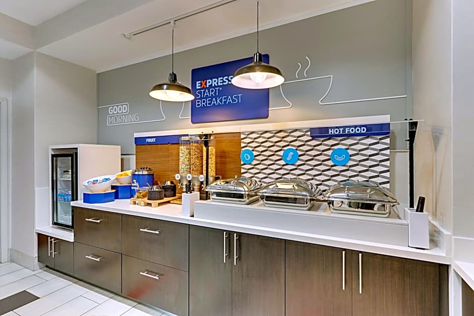 Holiday Inn Express & Suites Weatherford By IHG