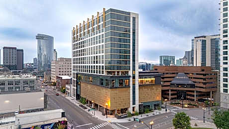 Tempo by Hilton Nashville Downtown