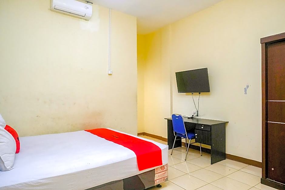 RedDoorz @ Jalan Japaris Medan