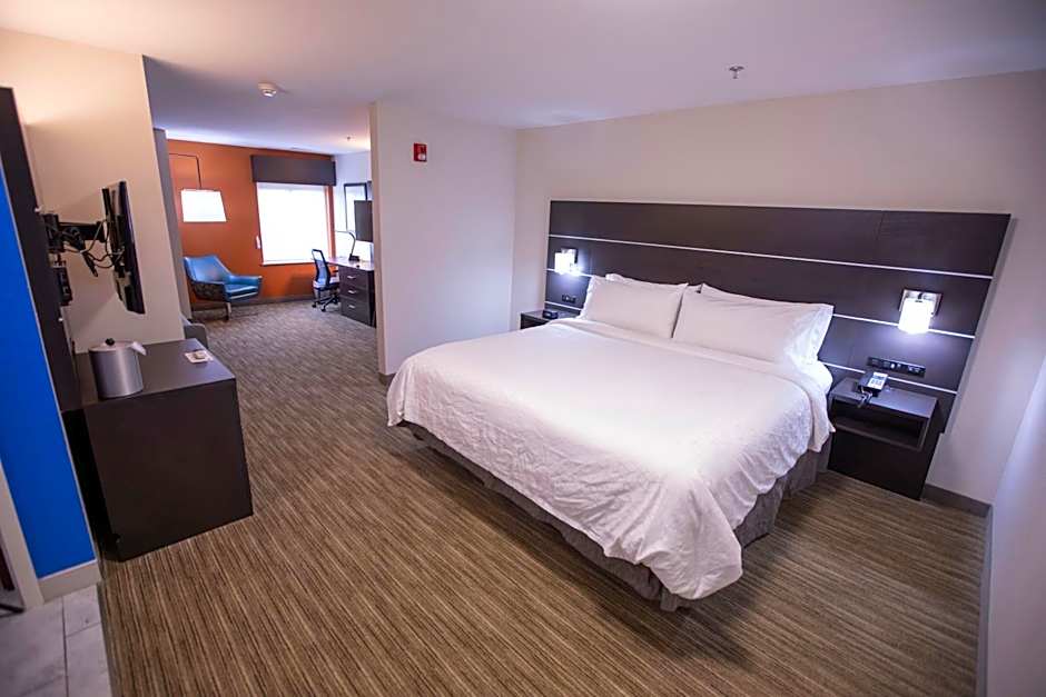 Holiday Inn Express & Suites Locust Grove By IHG