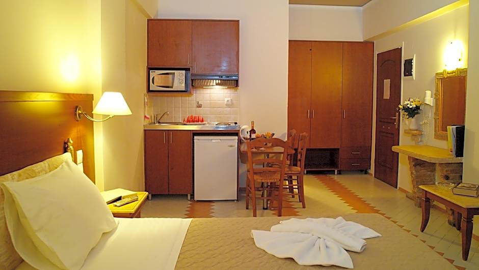 Camelot Royal Beds by Checkin