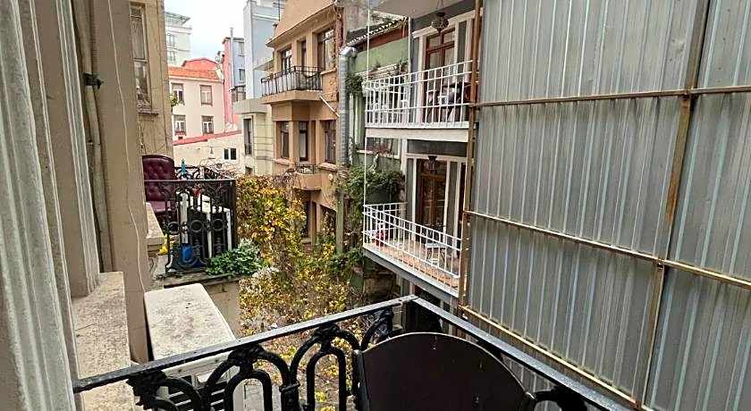 Chambers of  the Boheme