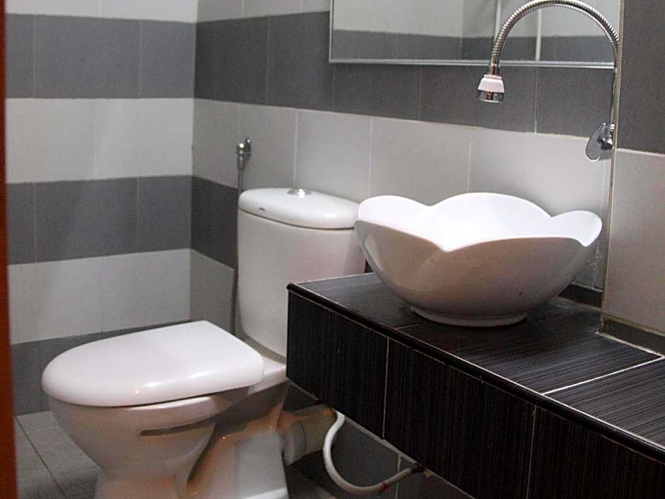 Midtown Villa Hotel