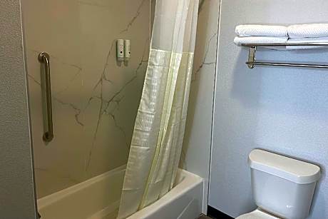Queen Suite with Two Queen Beds - Non Smoking