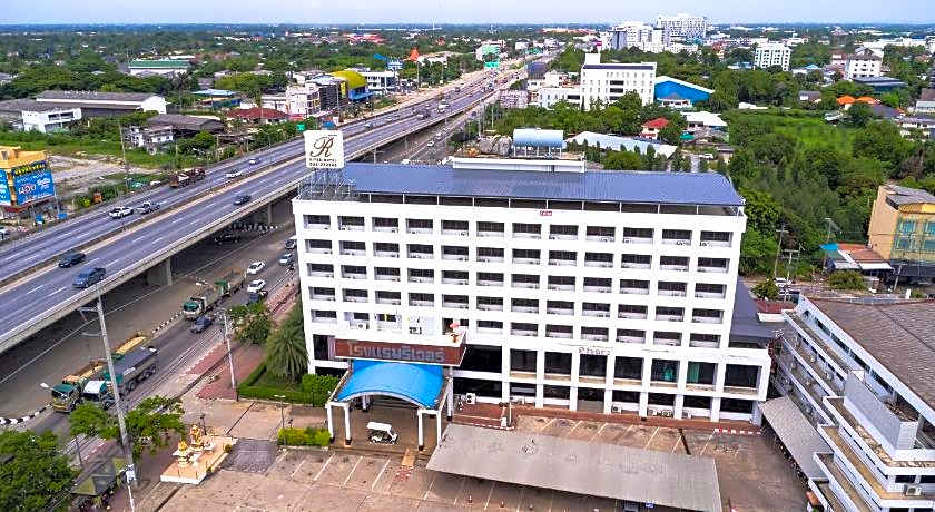 River Hotel The Budget