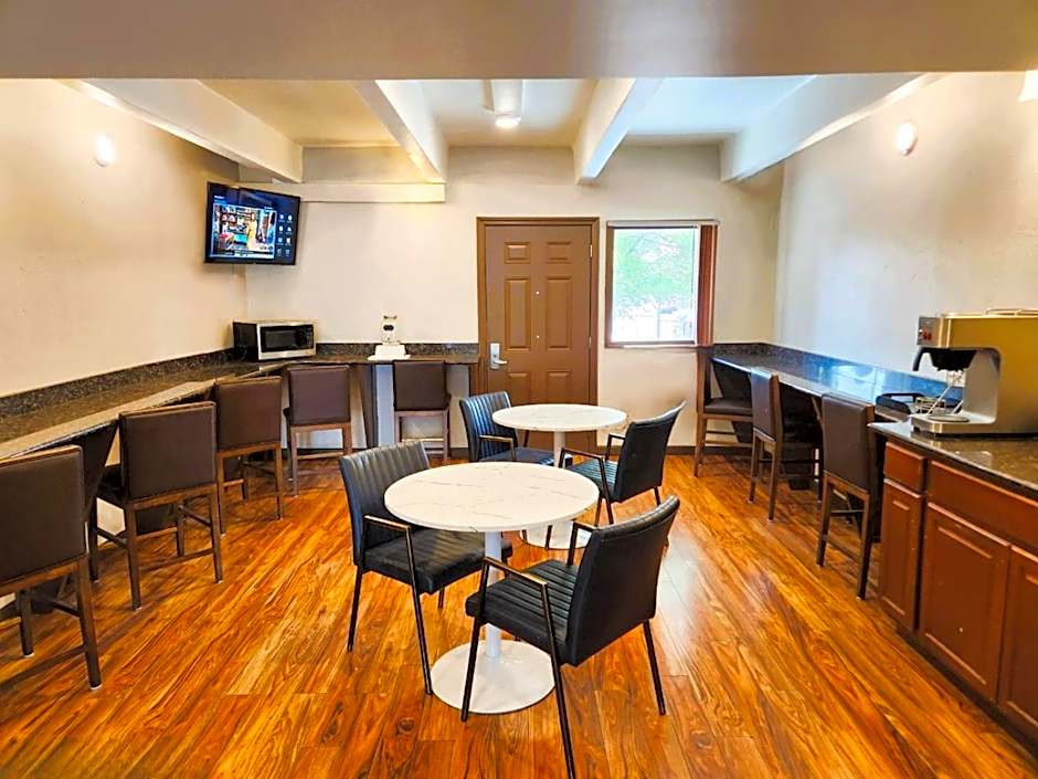 Days Inn by Wyndham Denver Downtown