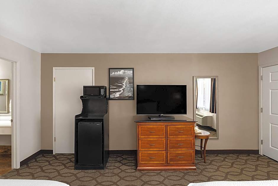 Ramada Bayside Inn & Suites Eureka