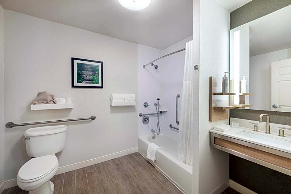 Hilton Garden Inn St. Charles