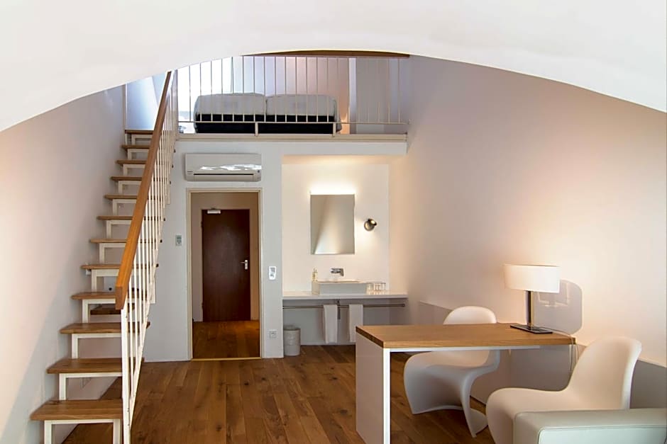 Downtown Vi Vadi Hotel