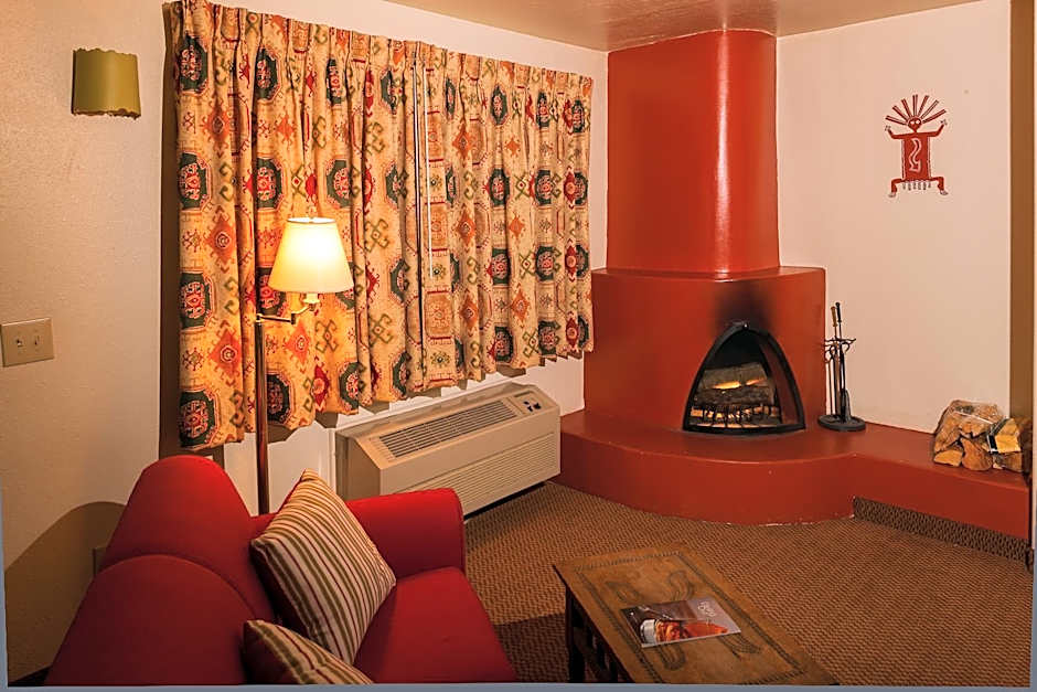 El Pueblo Lodge