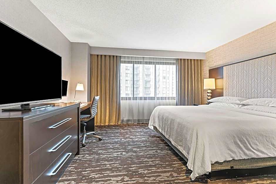 Embassy Suites By Hilton Crystal City - National Airport