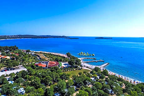 Glamping and Mobile Homes Lavanda - Holiday Centre Bi VIllage