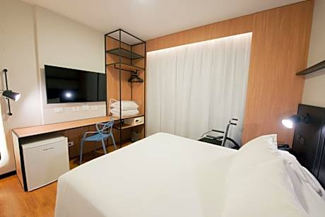 Adapted Standard Double Room