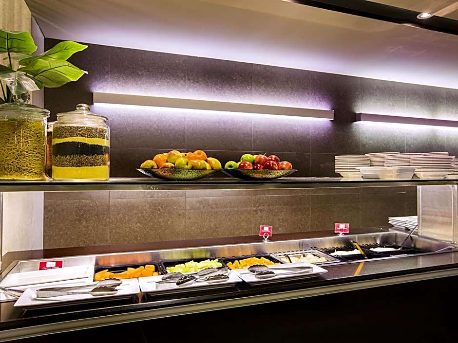 Mercure Sydney Liverpool Hotel