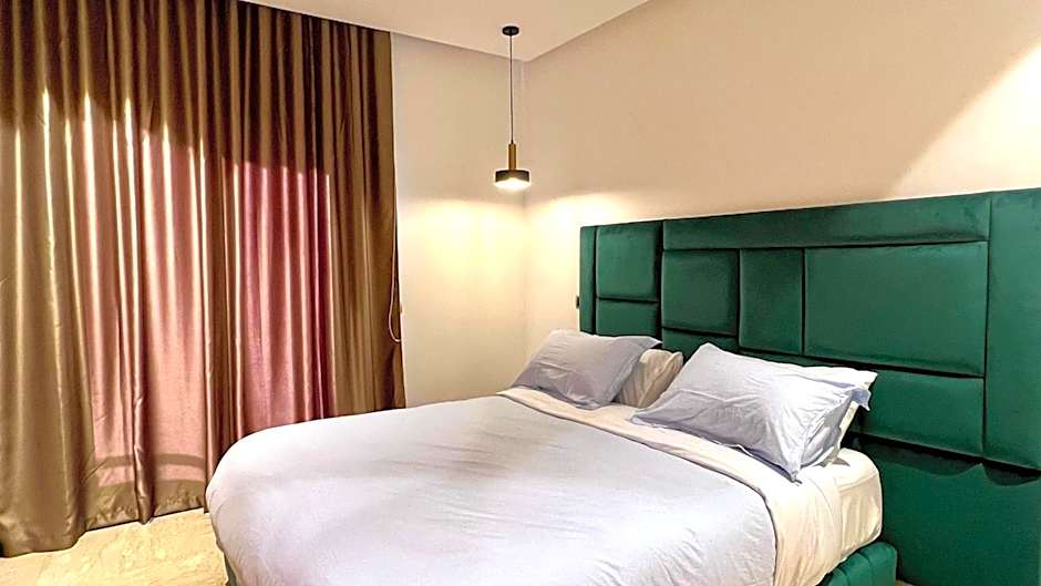 Family 3 Bedrooms- By AppartAli