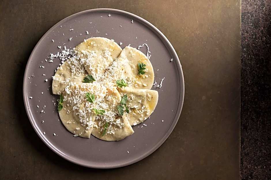 fink Restaurant & Suites