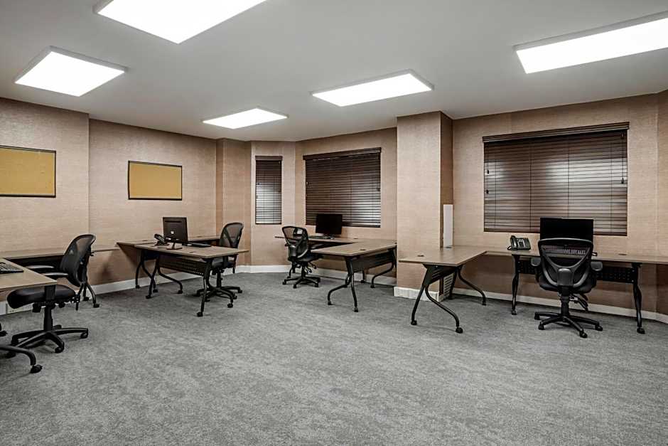 Sheraton Suites Wilmington Downtown