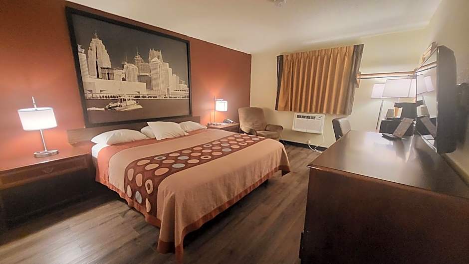 Super 8 by Wyndham Canton/Livonia Area