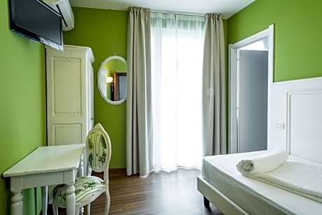 Triple Room with Balcony