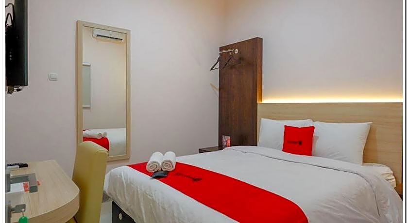 RedDoorz near Gejayan 3