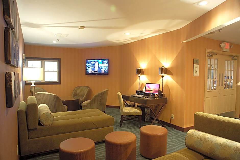 Ivy Court Inn and Suites