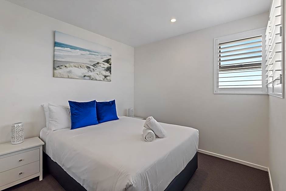 Verve on Cotton Tree