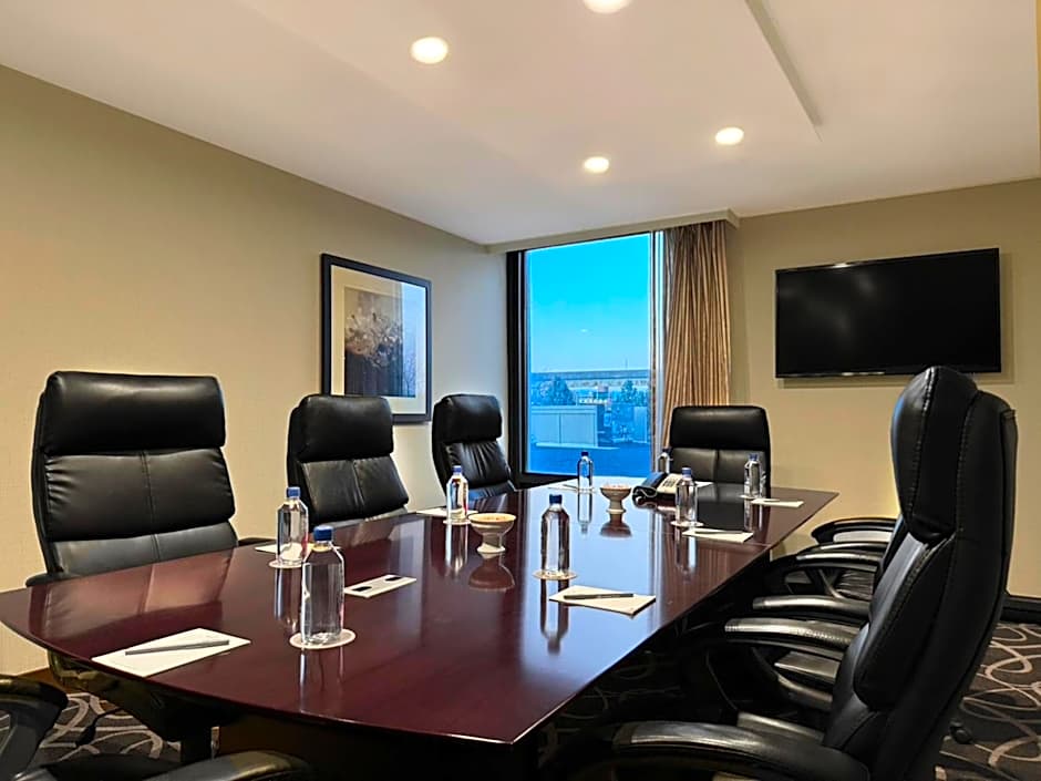 Crowne Plaza Newark Airport By IHG